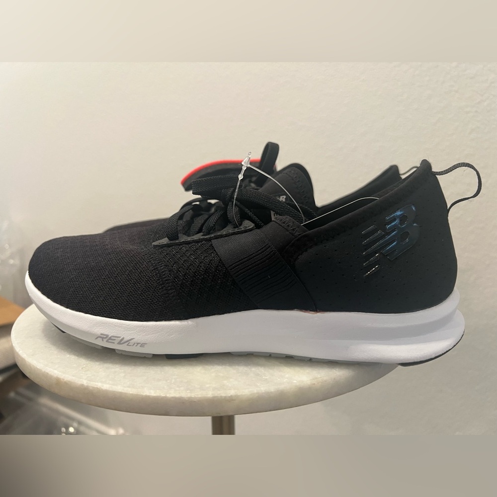 New Balance Black and White Athletic Shoes 7.5 D